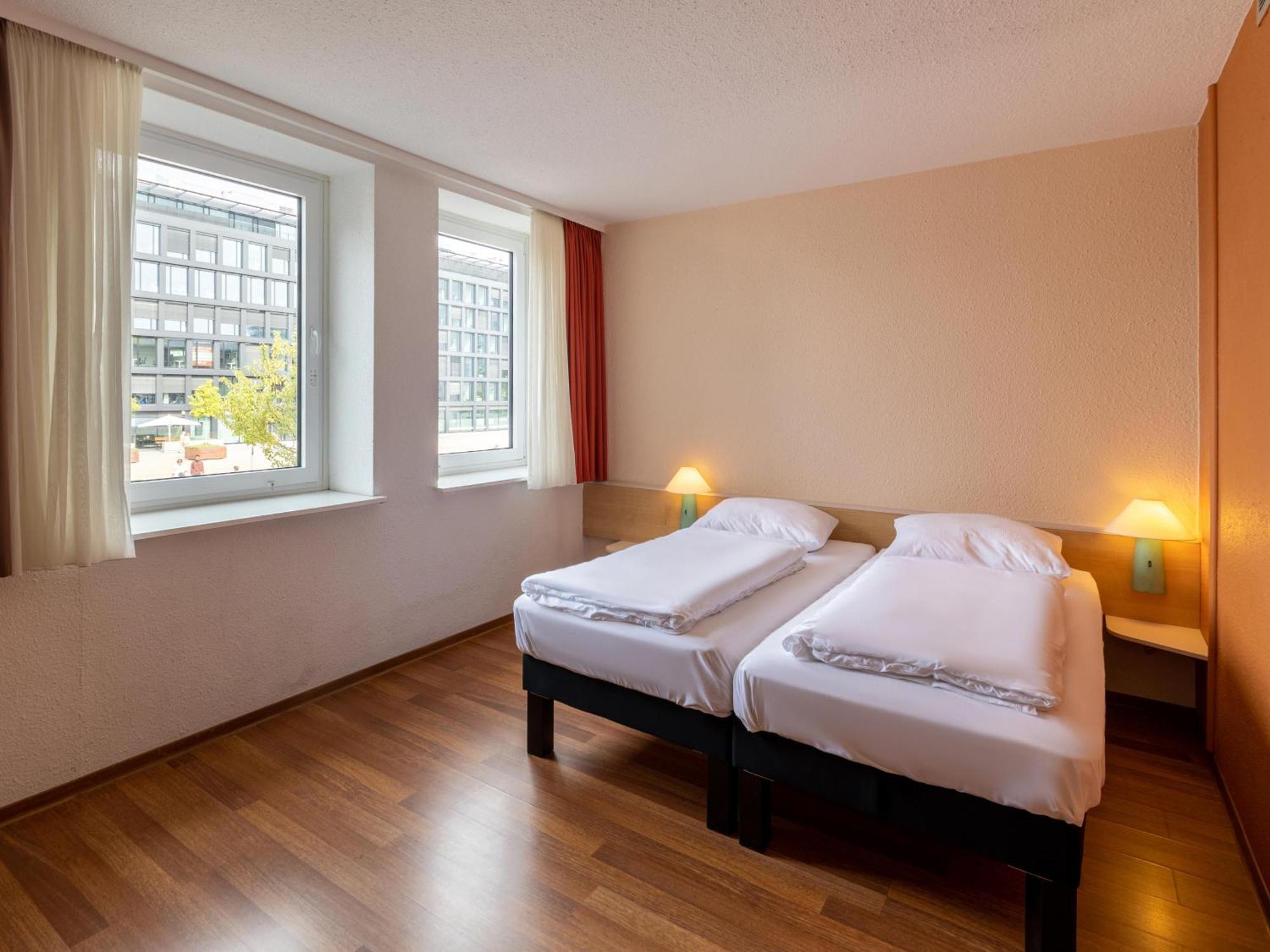 B&B Hotel Duisburg Hbf-Nord Exterior foto